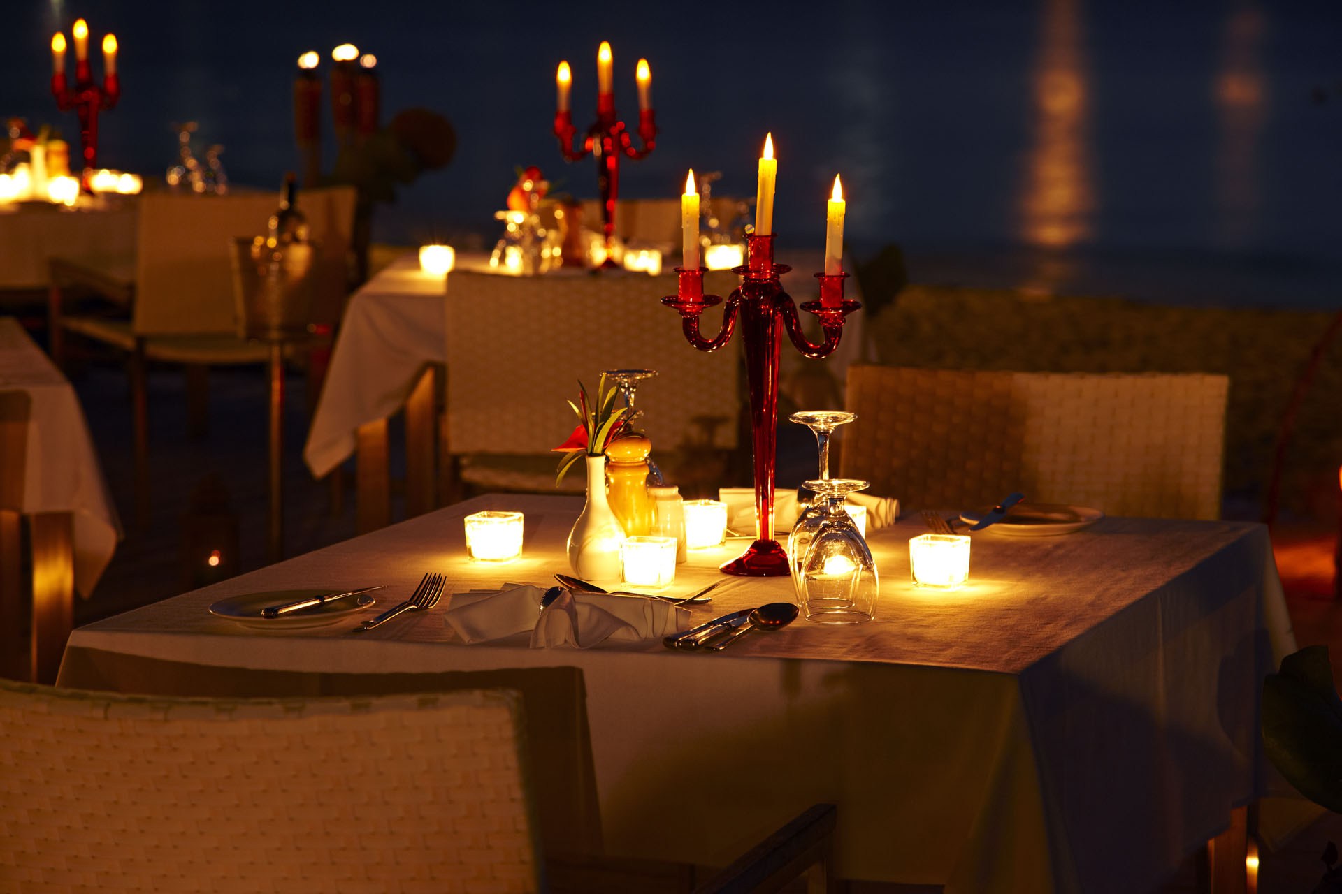 Are Dinner Date Bookings Worth the Cost?